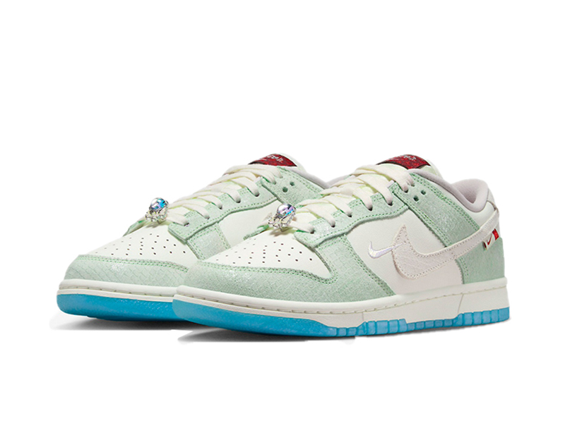 Nike Dunk Low LX Just Do It 