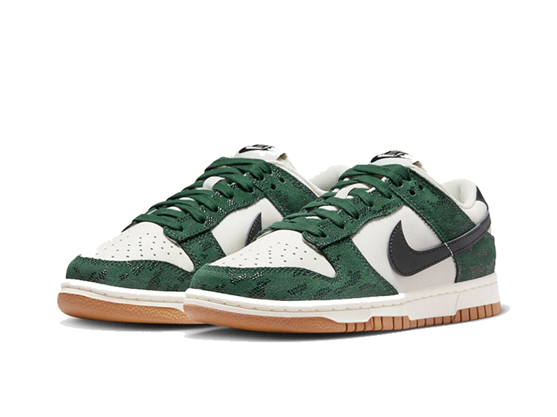 Nike Dunk Low WMNS “Green Snake”