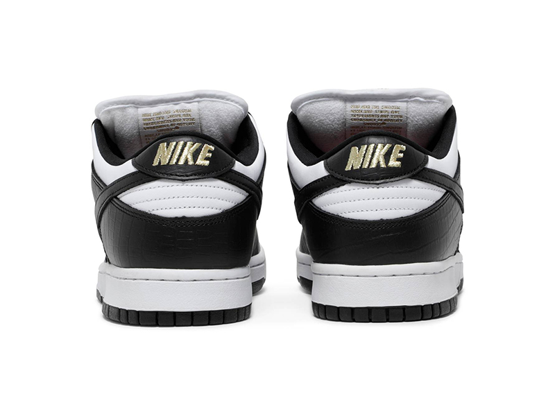fake supreme dunks